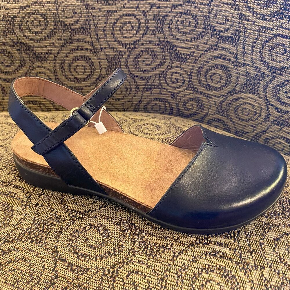 Dansko - Rowan Black - Multiple Sizes (NEW W/ BOX)